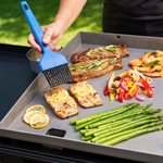 Razor Extra Wide Basting Brush