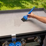 Razor Extra Wide Basting Brush